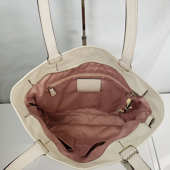 Coach 17041 Audrey Leigh Laser Cut Perforated Ivory Leather Tote Shoulder BagNWT - Picture 6 of 16